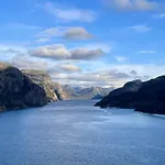 Fjordcabin Preikestolen Apartment *